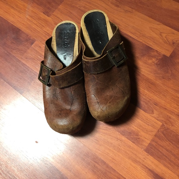 Sanita brown clogs - Picture 2 of 3